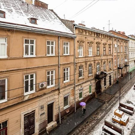 Romari Лесі Українки Apartamento Lviv Exterior foto