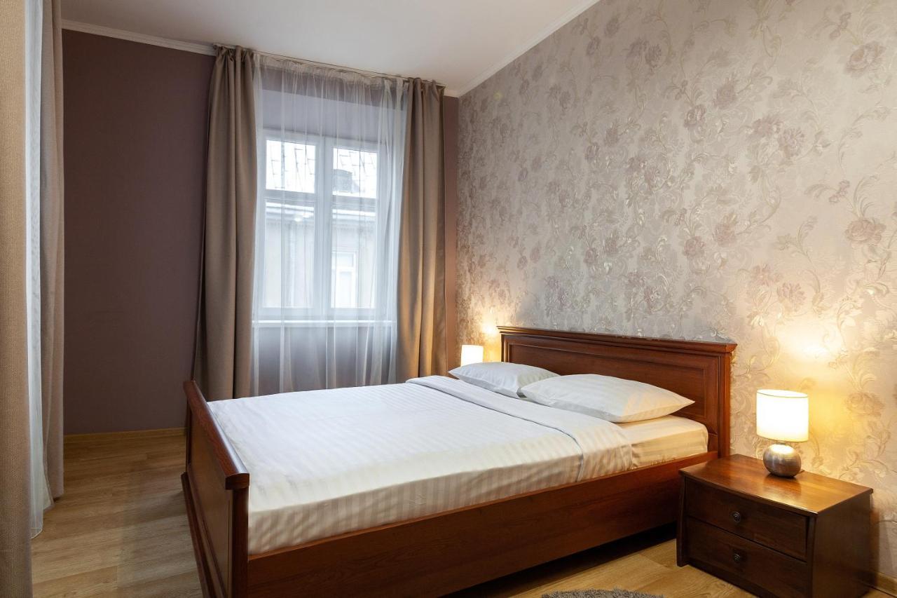 Romari Лесі Українки Apartamento Lviv Exterior foto