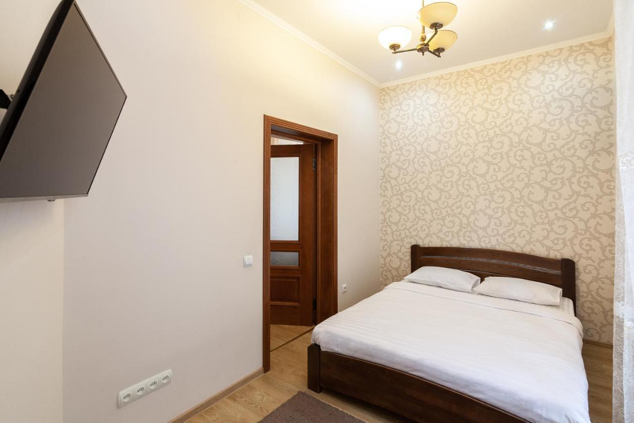 Romari Лесі Українки Apartamento Lviv Exterior foto