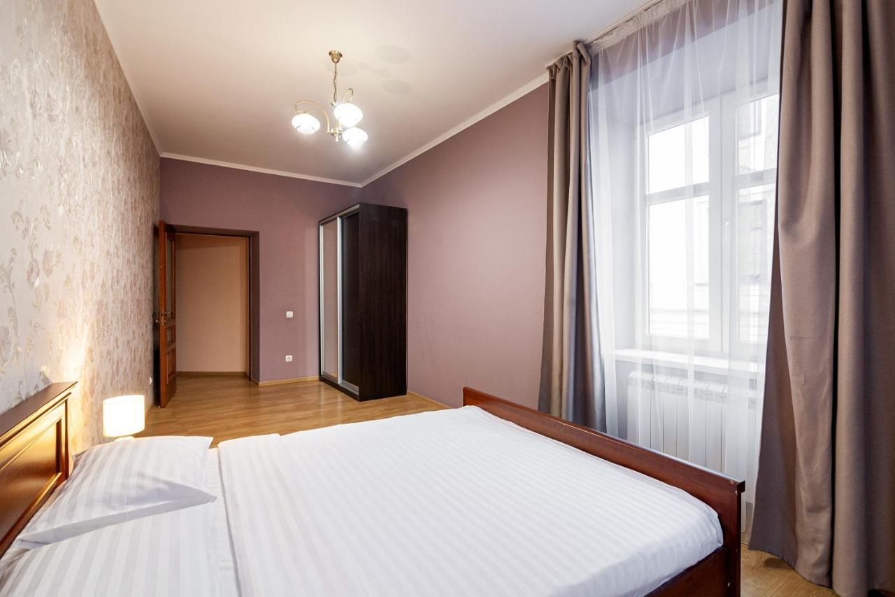 Romari Лесі Українки Apartamento Lviv Exterior foto