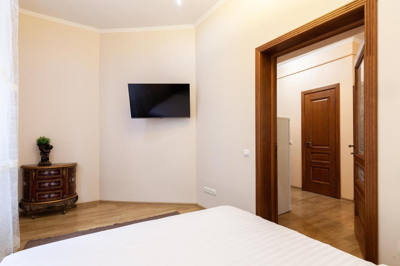 Romari Лесі Українки Apartamento Lviv Exterior foto