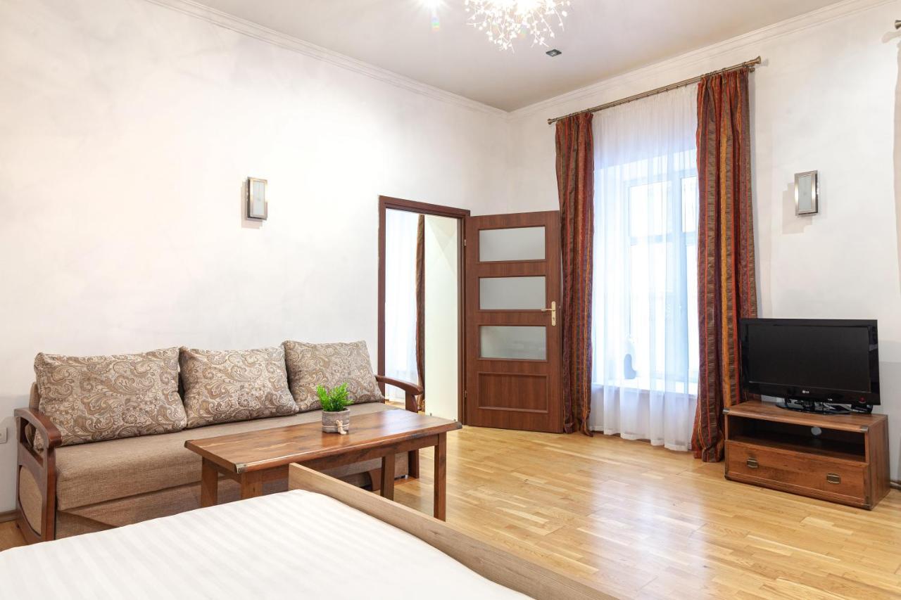 Romari Лесі Українки Apartamento Lviv Exterior foto