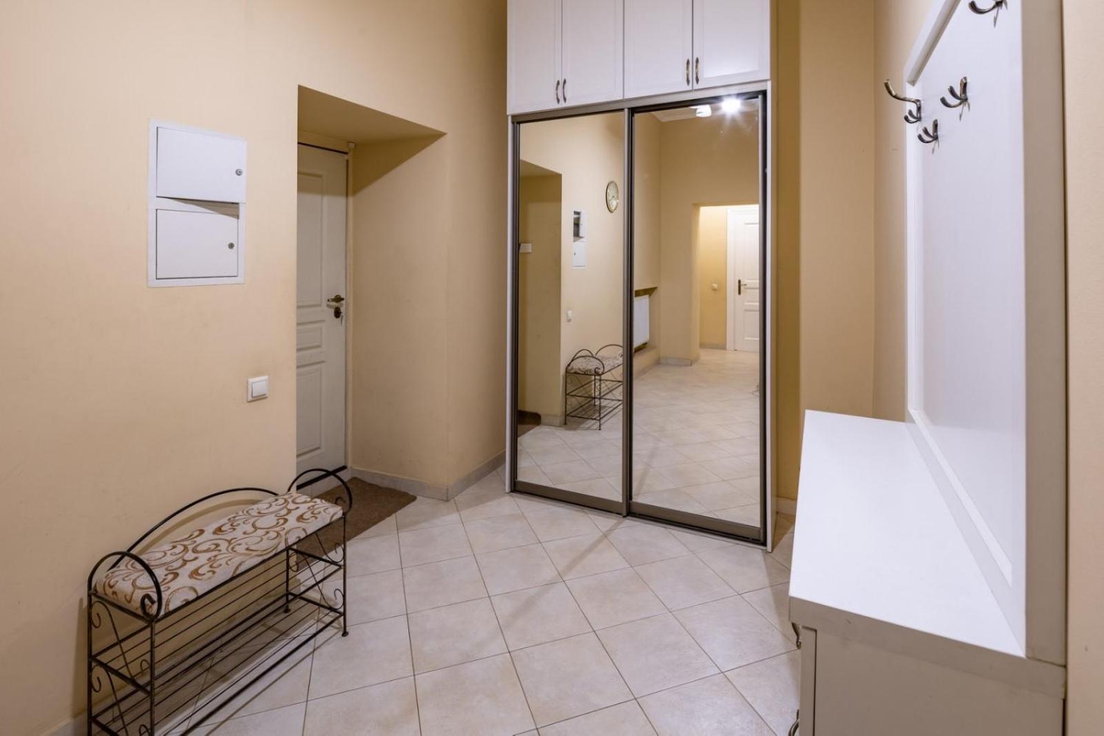 Romari Лесі Українки Apartamento Lviv Exterior foto